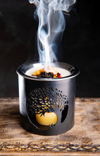 Lade das Bild in den Galerie-Viewer, Räucherstövchen aus Metall mit Sieb "Baumkraft"