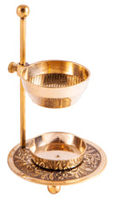 Lade das Bild in den Galerie-Viewer, Räucherstövchen aus Messing mit höhenverstellbarem Sieb "Inari"