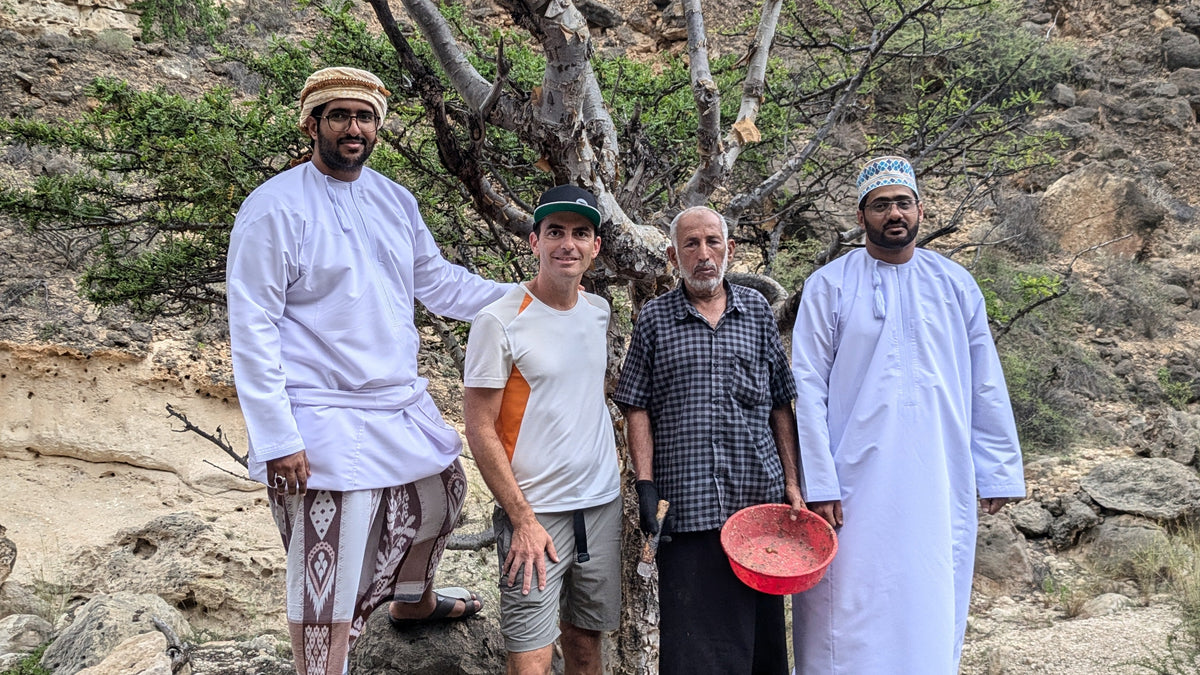 Levona auf einer Reise zu Weihrauchbäumen im Oman